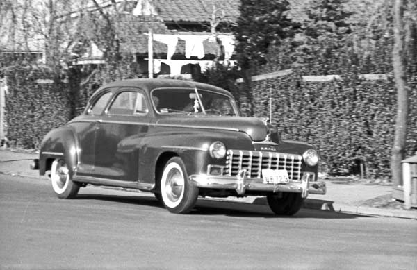 46-2 (071-08) 1946-48 Dodge Custom 2dr Club Coupe.jpg